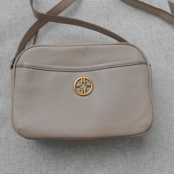 Fossil Taupe Color Neutral Leather Crossbody Bag read details. - Picture 10 of 15